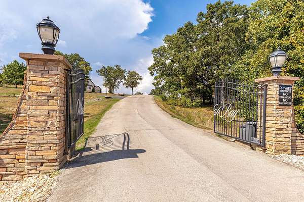 0.86 Acres of Residential Land for Sale in Kimberling City, Missouri
