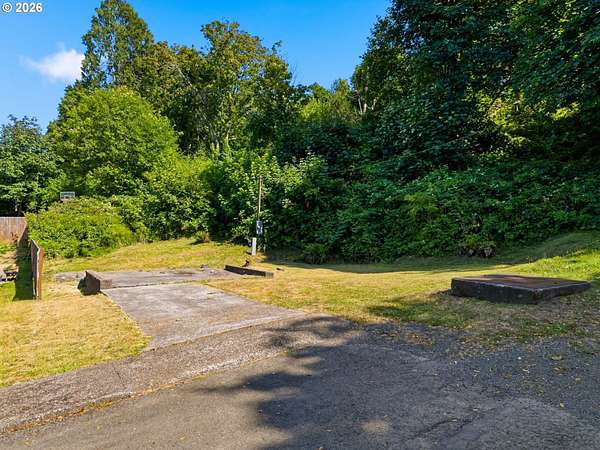 0.12 Acres of Residential Land for Sale in Astoria, Oregon