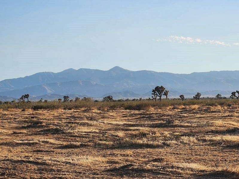 5 Acres of Residential Land for Sale in Victorville, California