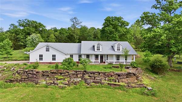 21 Acres of Agricultural Land with Home for Sale in Winslow, Arkansas