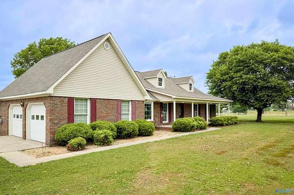 26 Acres of Land with Home for Sale in Hillsboro, Alabama