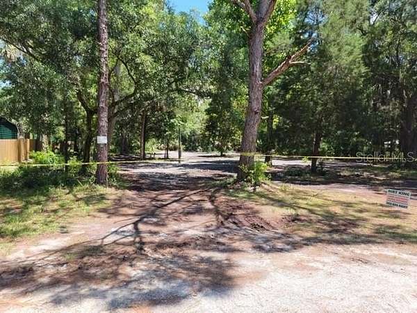 1 Acre of Residential Land for Sale in Inglis, Florida