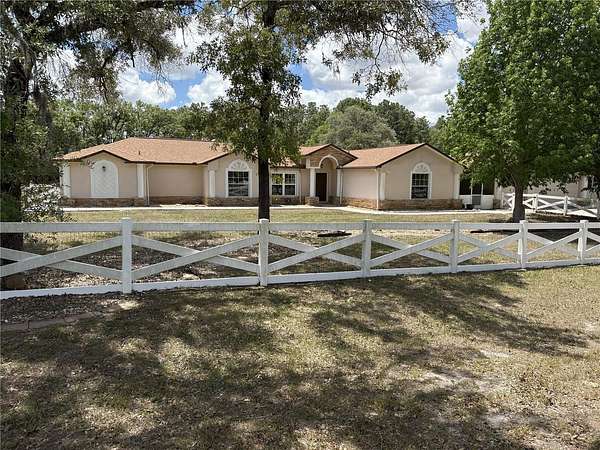 2.5 Acres of Land with Home for Sale in Brooksville, Florida