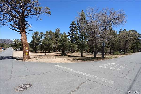 0.44 Acres of Land for Sale in Sugarloaf, California