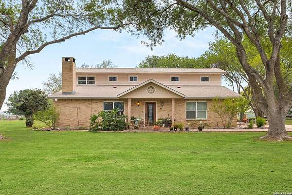 20 Acres of Land with Home for Sale in Marion, Texas