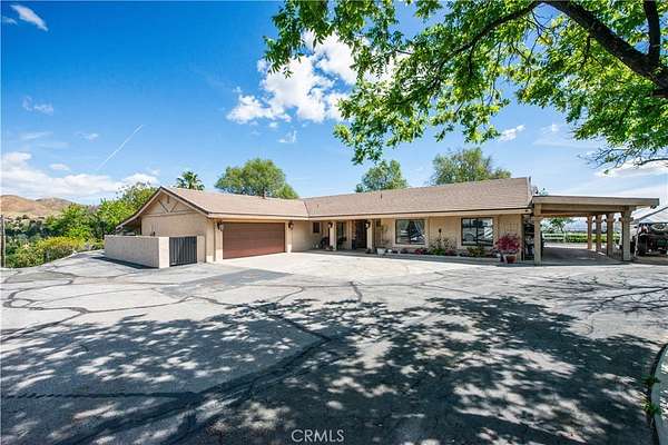 5.16 Acres of Land with Home for Sale in Castaic, California