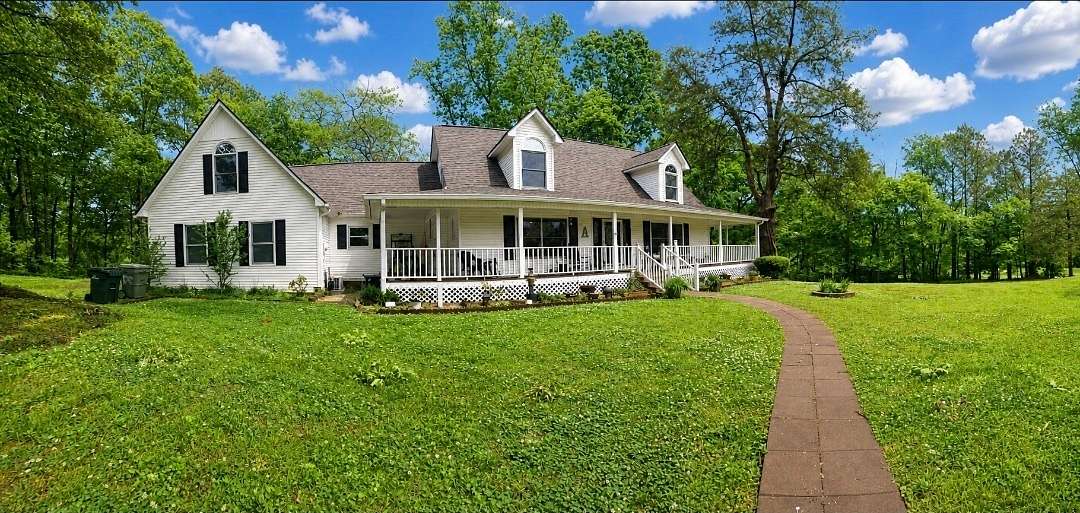 2.29 Acres of Land with Home for Sale in Lawrenceburg, Tennessee