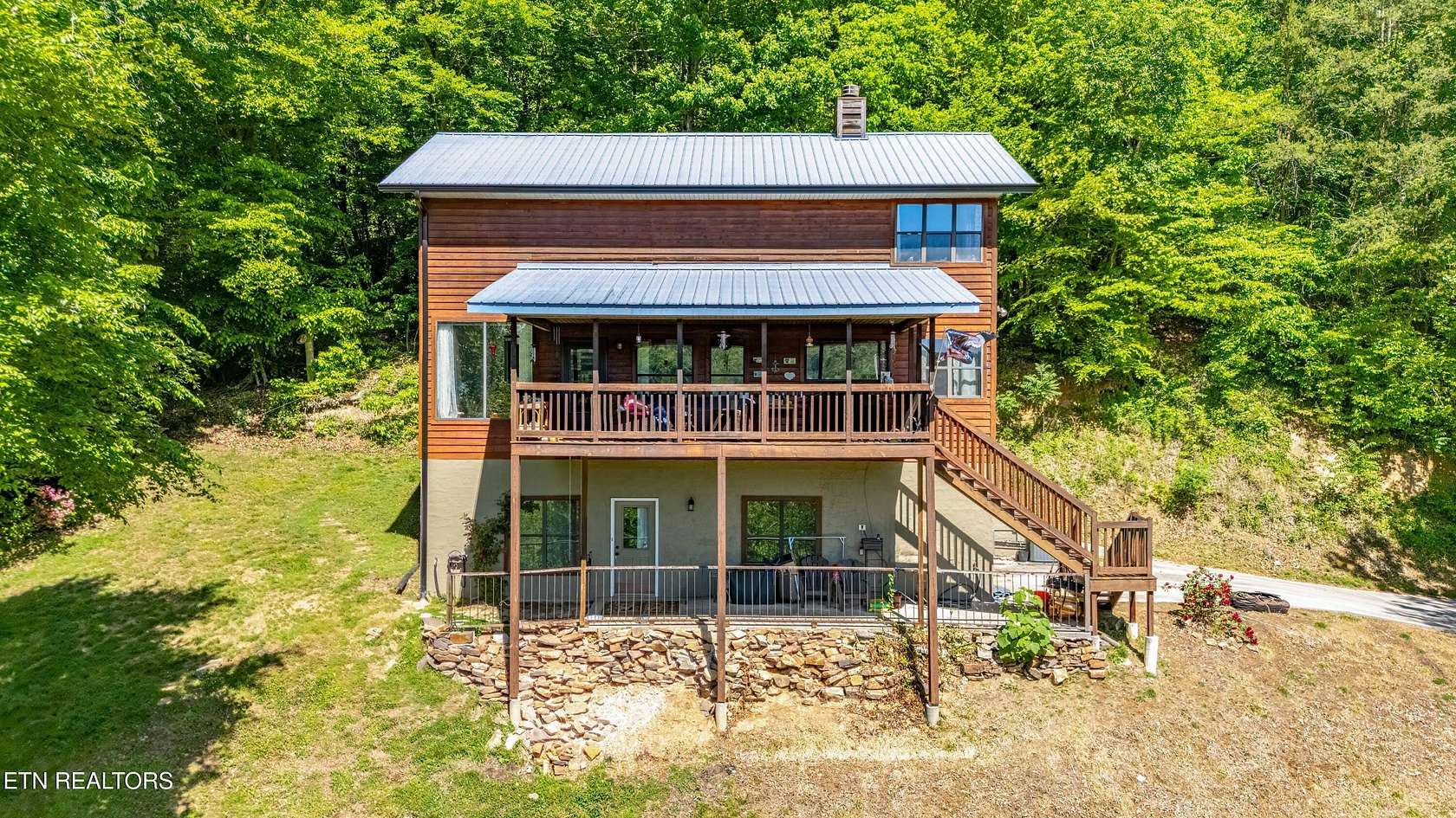 2 Acres of Land with Home for Sale in New Tazewell, Tennessee