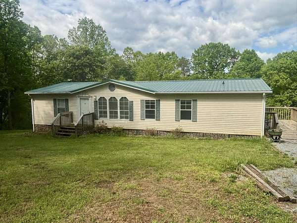 5.57 Acres of Land with Home for Lease in Boones Mill, Virginia