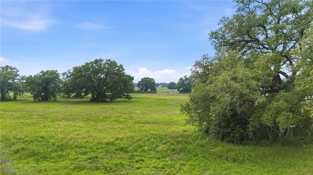 1 Acre of Residential Land for Sale in College Station, Texas