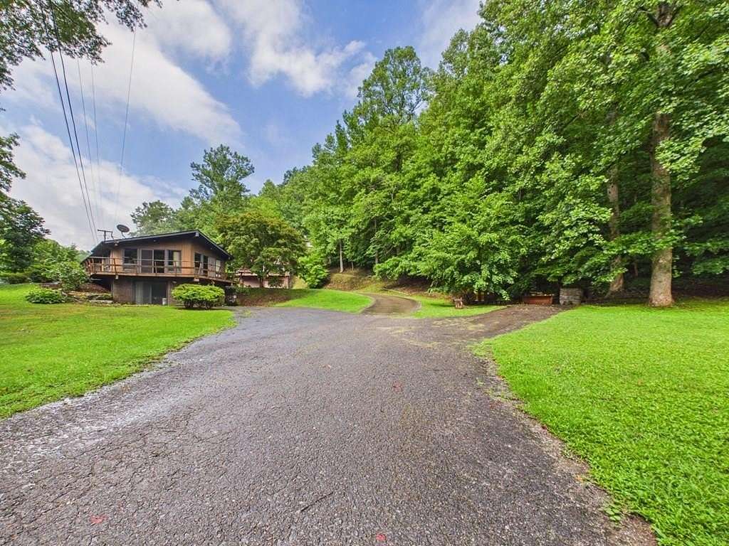 8.6 Acres of Land with Home for Sale in Pikeville, Kentucky
