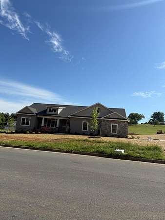 2.65 Acres of Land with Home for Sale in Roanoke, Virginia