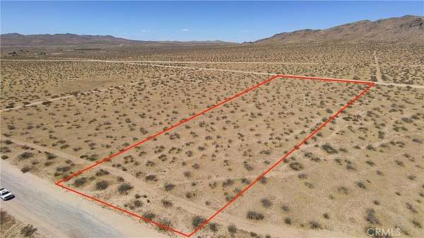 4.62 Acres of Land for Sale in Apple Valley, California