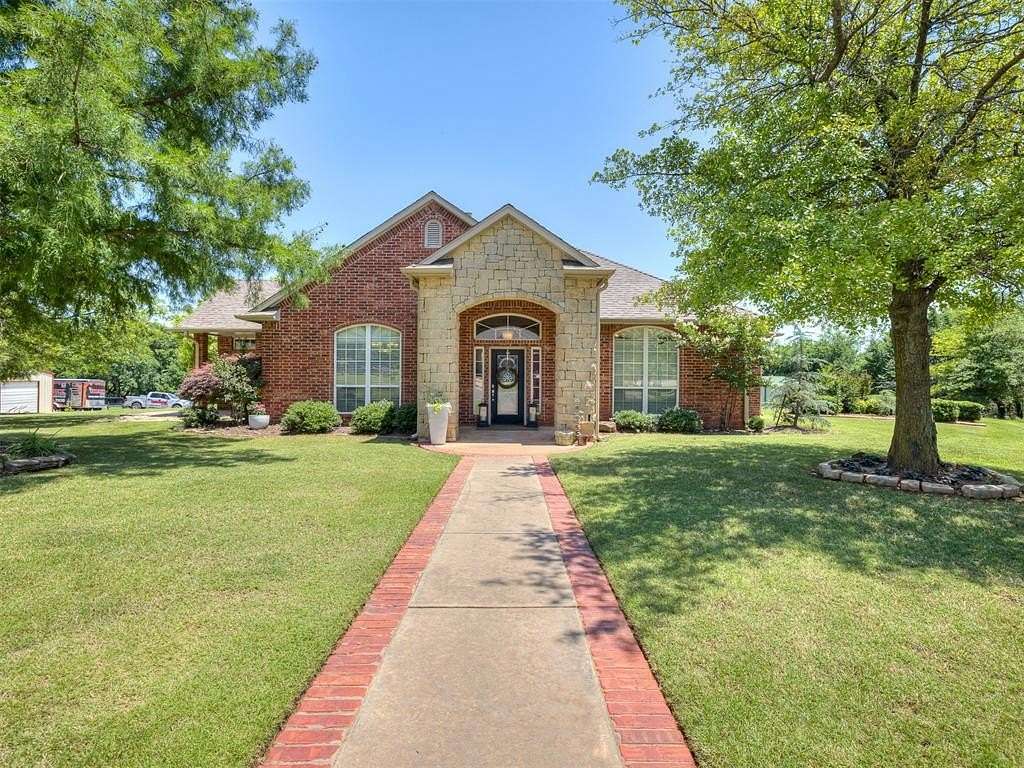 5.52 Acres of Land with Home for Sale in Moore, Oklahoma