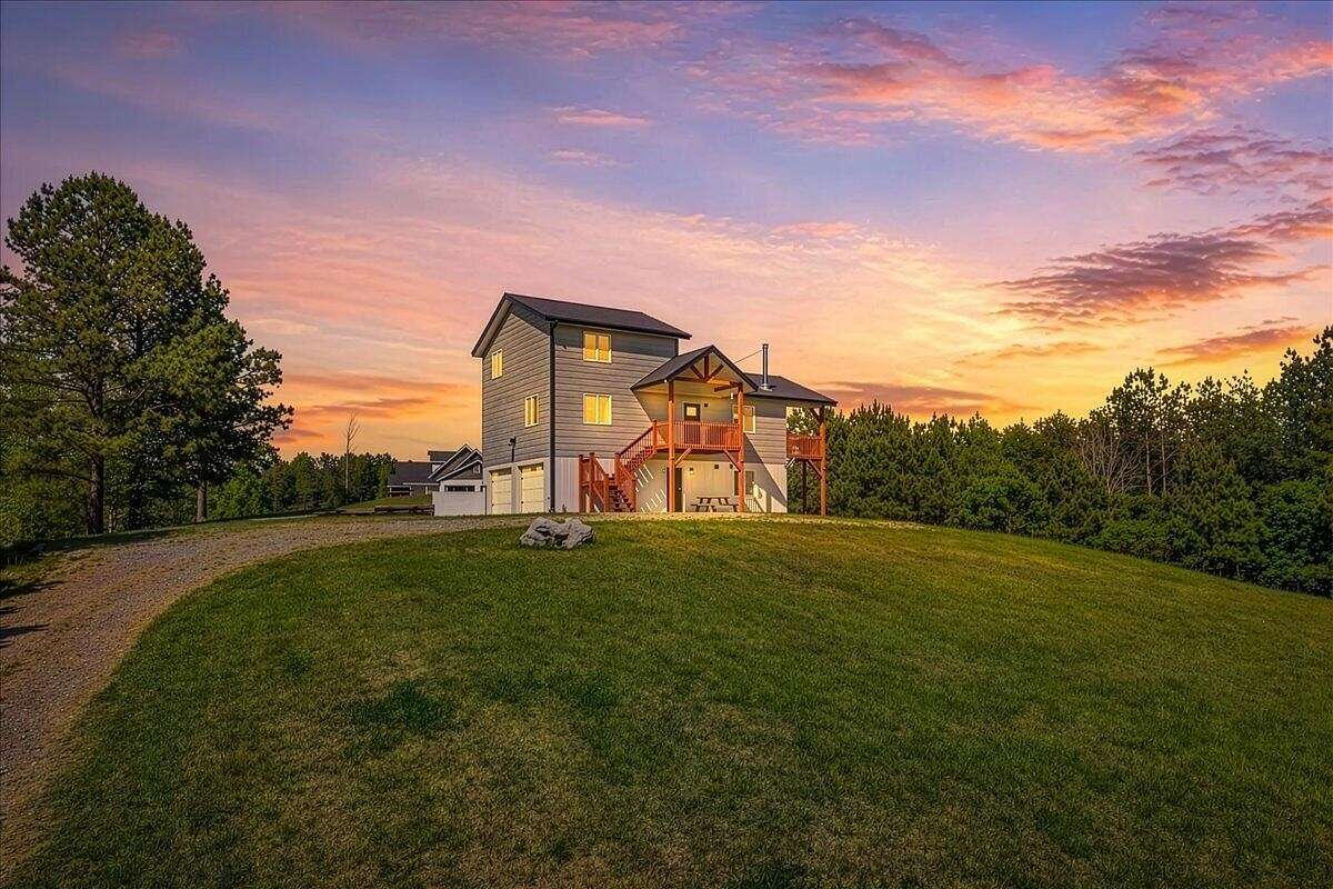 14.6 Acres of Land with Home for Sale in Etowah, Tennessee