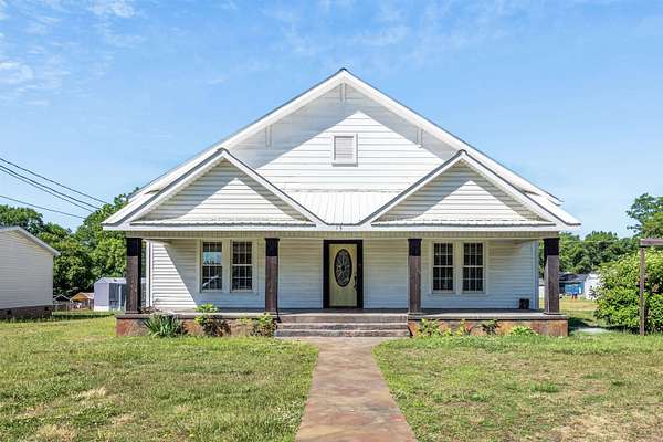 2.5 Acres of Land with Home for Sale in Spartanburg, South Carolina
