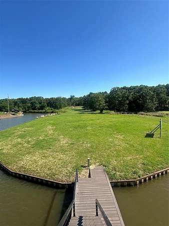 4 Acres of Residential Land for Sale in Malakoff, Texas