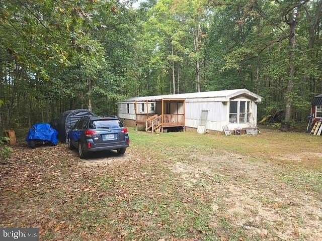 2.26 Acres of Land with Home for Sale in Louisa, Virginia
