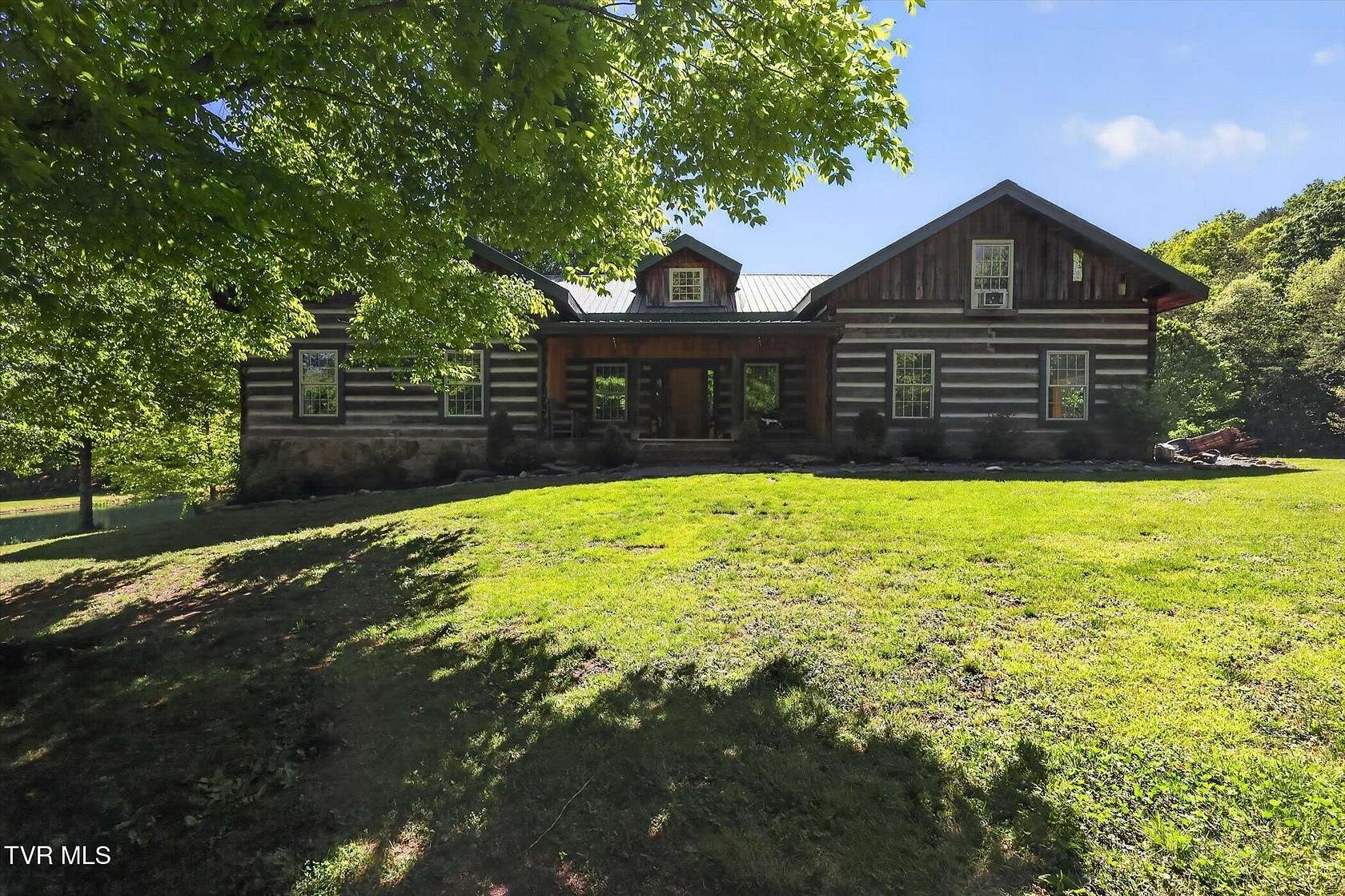8 Acres of Land with Home for Sale in Mendota, Virginia