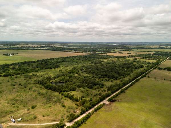 10 Acres of Agricultural Land for Sale in Riesel, Texas