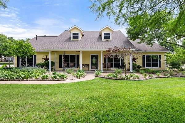 2.5 Acres of Land with Home for Sale in Mansfield, Texas