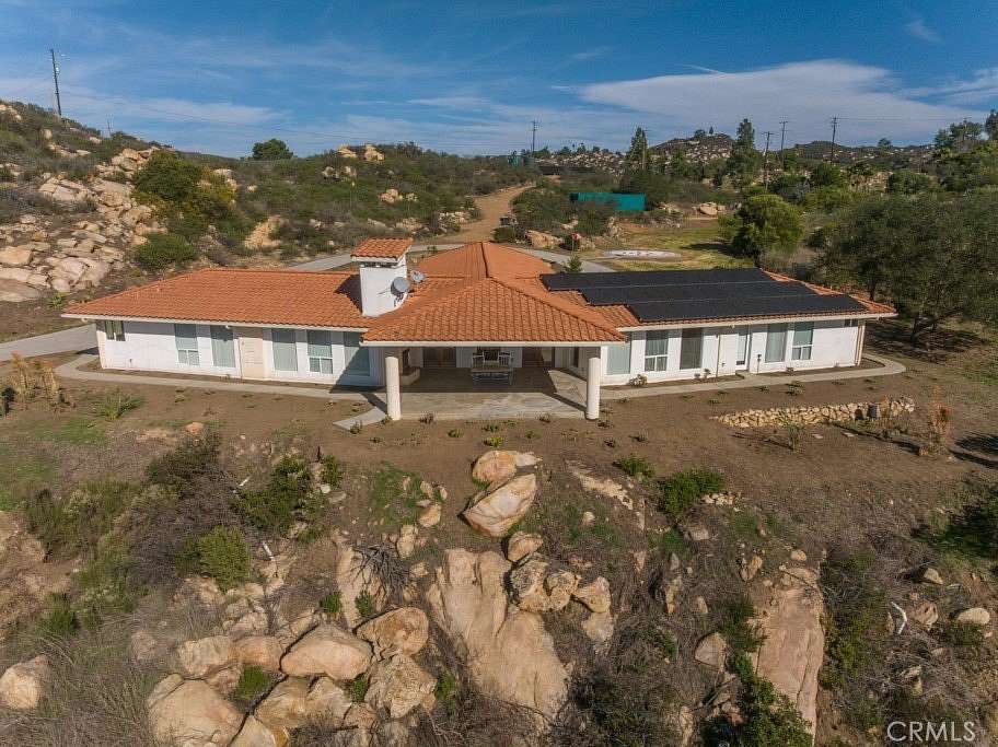 17.9 Acres of Land with Home for Auction in Fallbrook, California