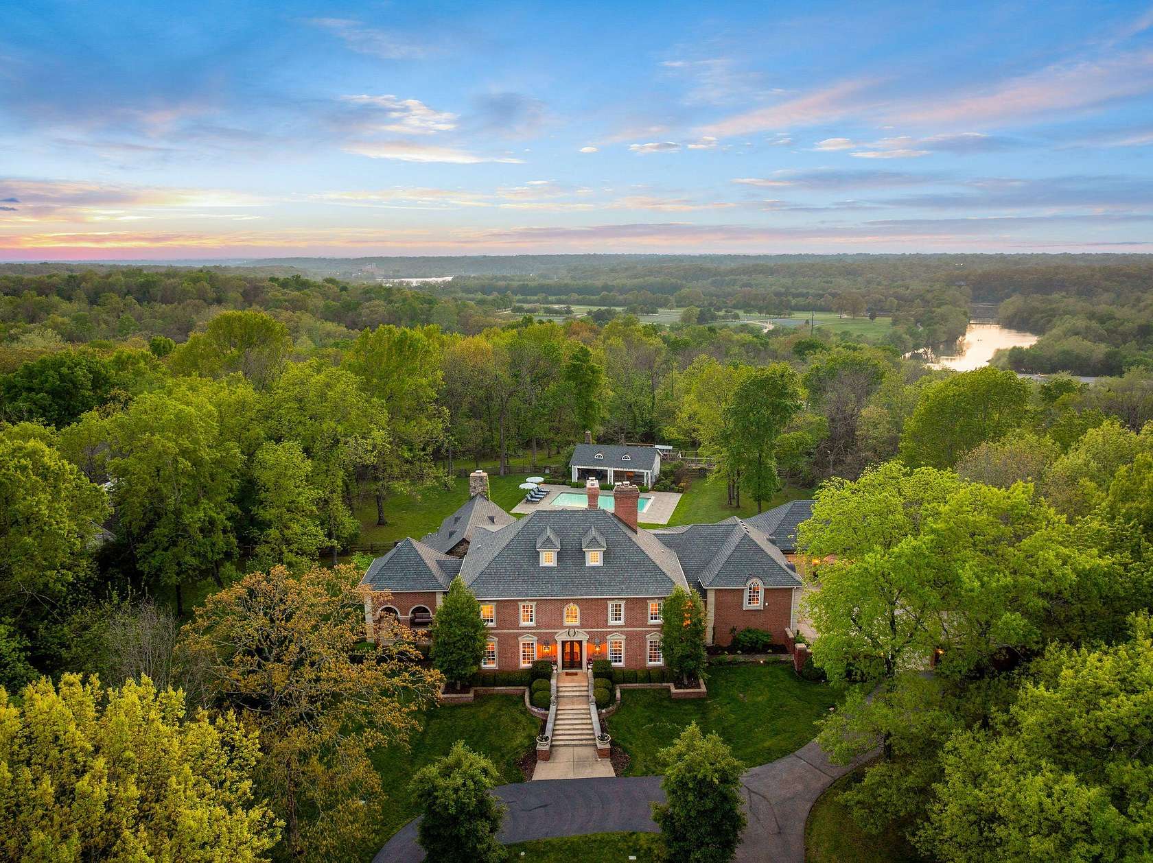 15.4 Acres of Land with Home for Sale in Springfield, Missouri