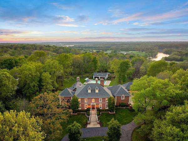 15.4 Acres of Land with Home for Sale in Springfield, Missouri