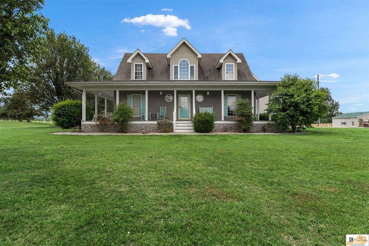 7 Acres of Land with Home for Sale in Summer Shade, Kentucky