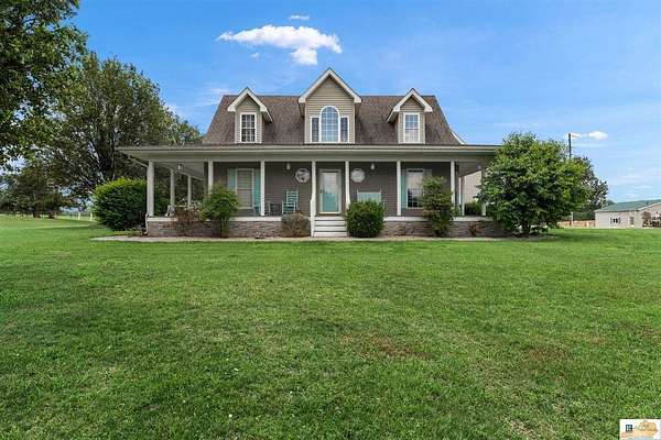 7 Acres of Land with Home for Sale in Summer Shade, Kentucky