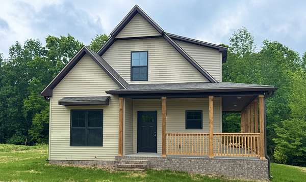 1.63 Acres of Land with Home for Sale in Lafayette, Tennessee