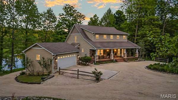 4.29 Acres of Land with Home for Sale in Golden Eagle, Illinois
