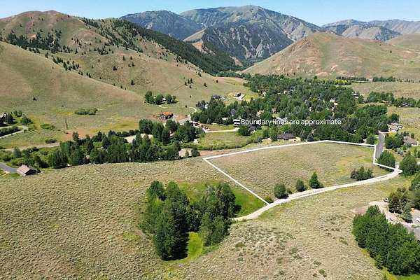 4.77 Acres of Residential Land for Sale in Sun Valley, Idaho