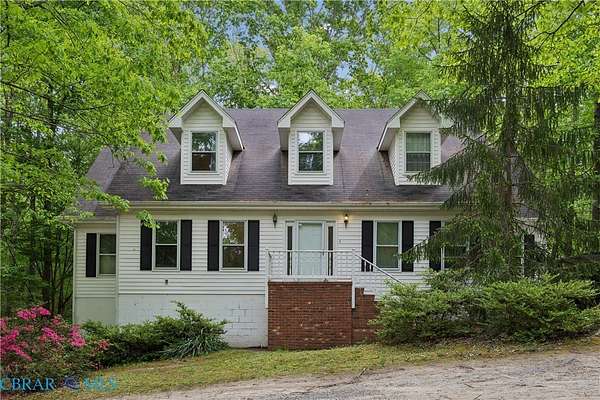 5 Acres of Land with Home for Sale in Gloucester, Virginia