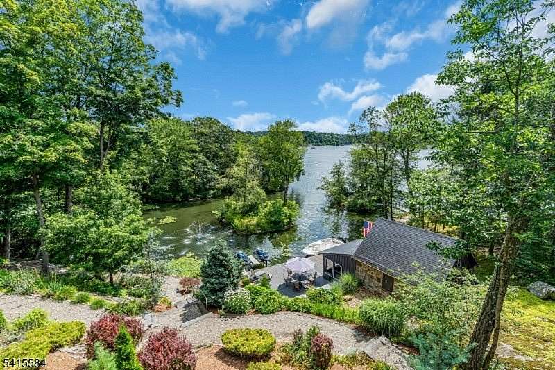 2.52 Acres of Land with Home for Sale in Hopatcong, New Jersey