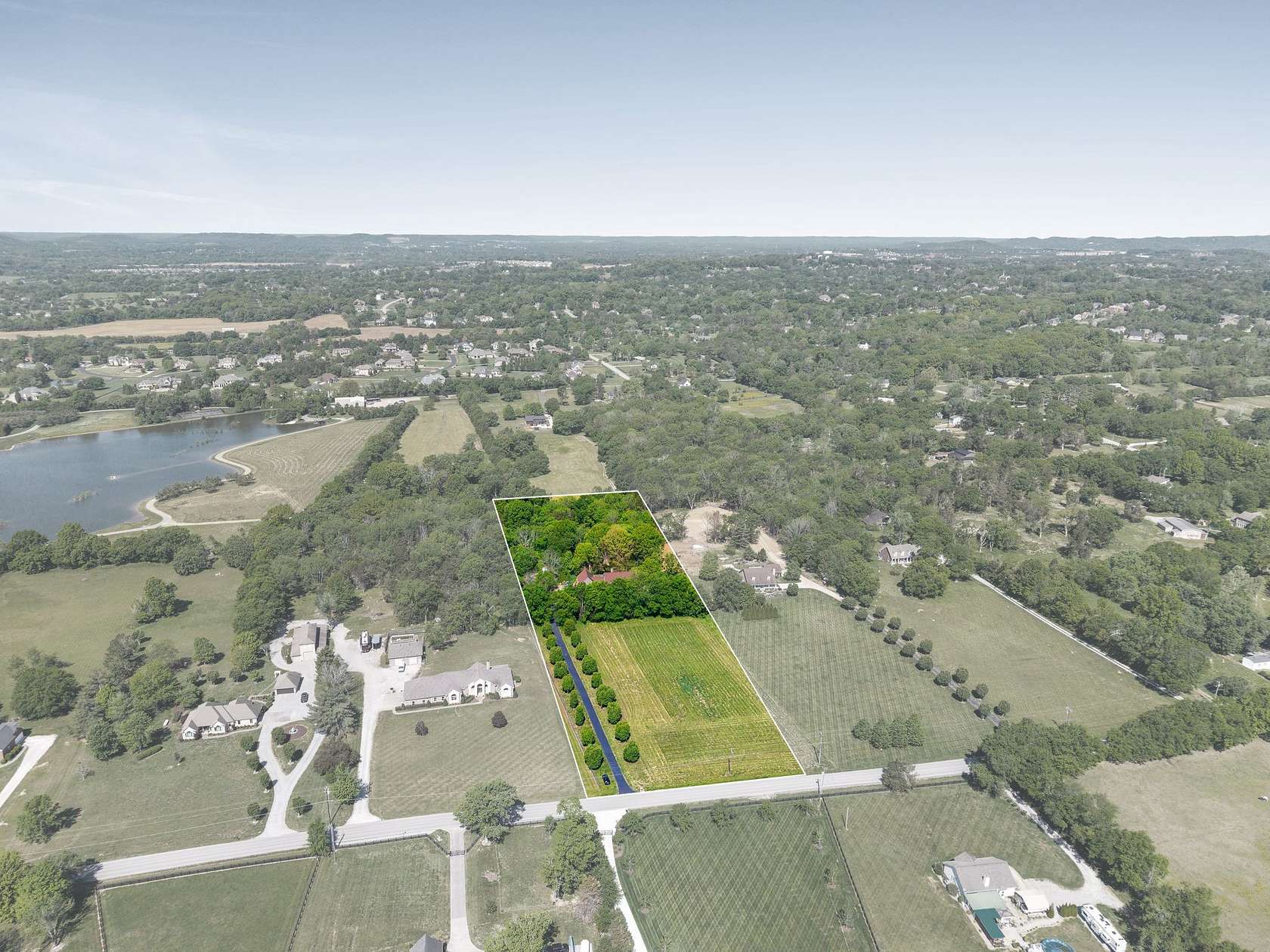 5 Acres of Land with Home for Sale in Franklin, Tennessee