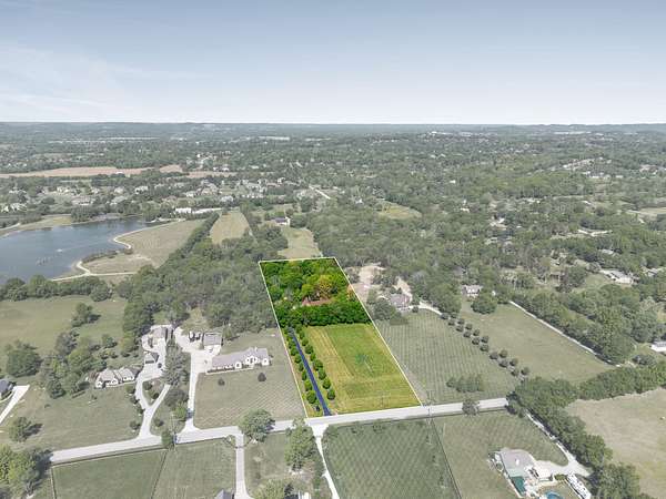 5 Acres of Land with Home for Sale in Franklin, Tennessee