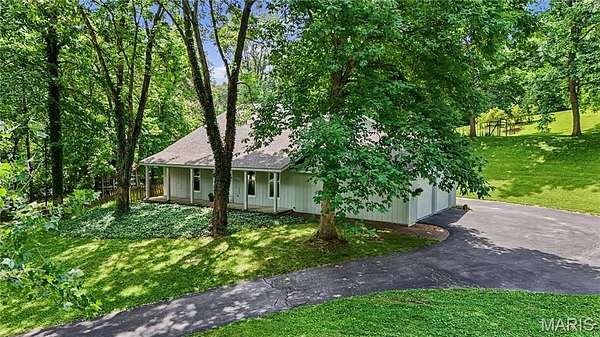 3.5 Acres of Land with Home for Sale in Florissant, Missouri