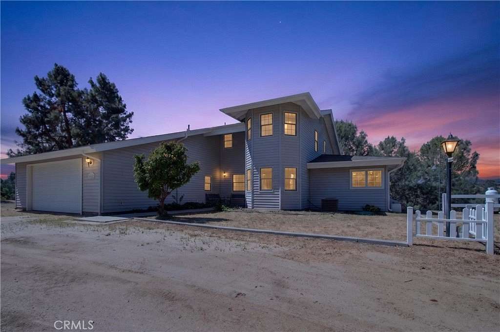 140 Acres of Land with Home for Sale in Caliente, California