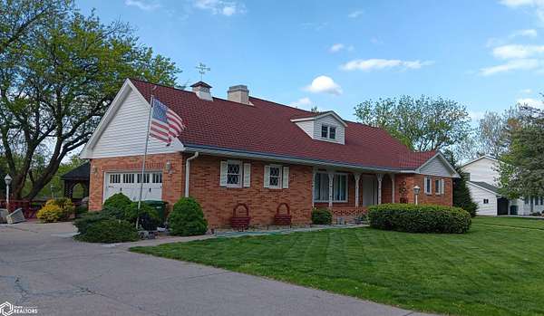 1.7 Acres of Land with Home for Sale in Bloomfield, Iowa
