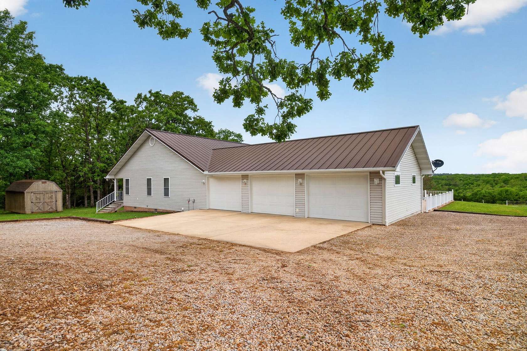 168 Acres of Land with Home for Sale in Gainesville, Missouri