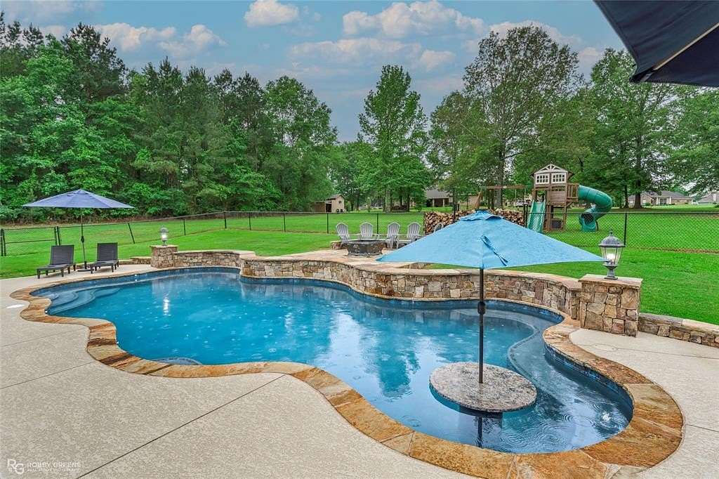 3.32 Acres of Land with Home for Sale in Greenwood, Louisiana
