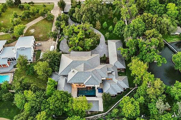 1.79 Acres of Land with Home for Sale in Dallas, Texas