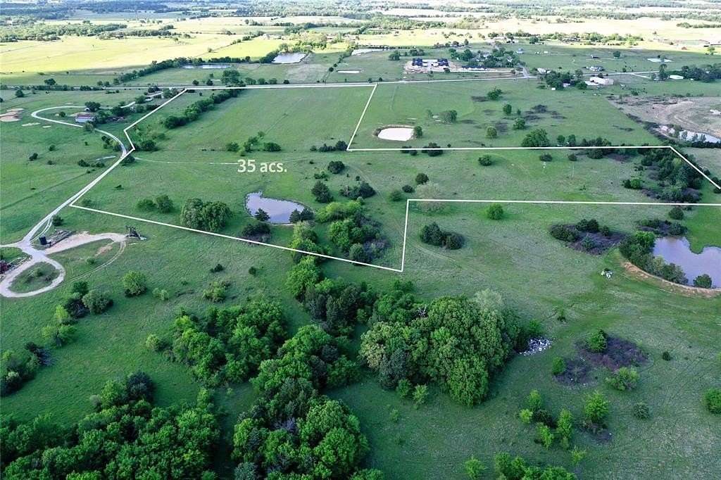 35 Acres of Agricultural & Residential Land for Sale in Callisburg, Texas