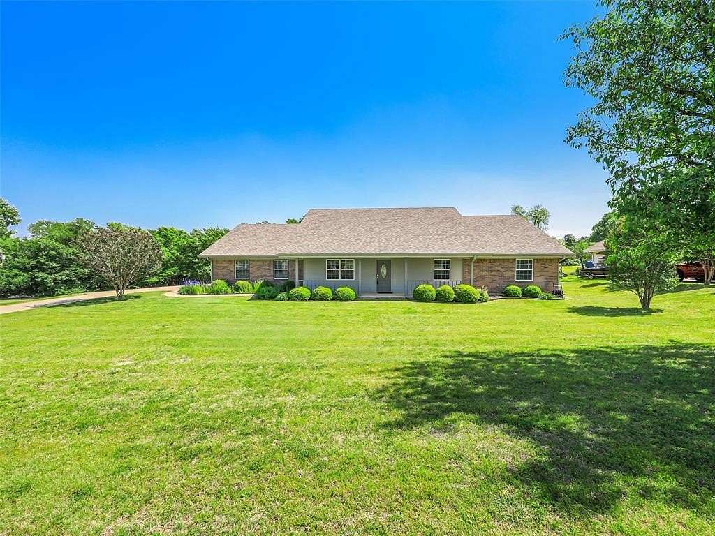 1.57 Acres of Land with Home for Sale in Van Alstyne, Texas
