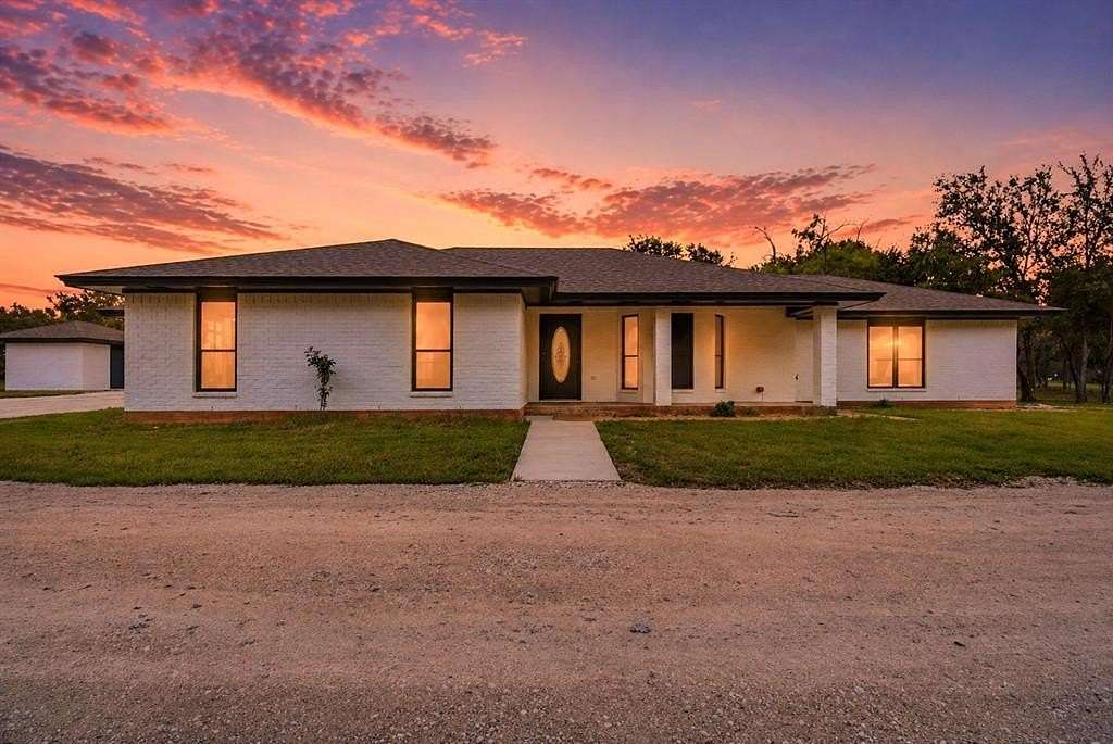 15 Acres of Land with Home for Sale in Stephenville, Texas