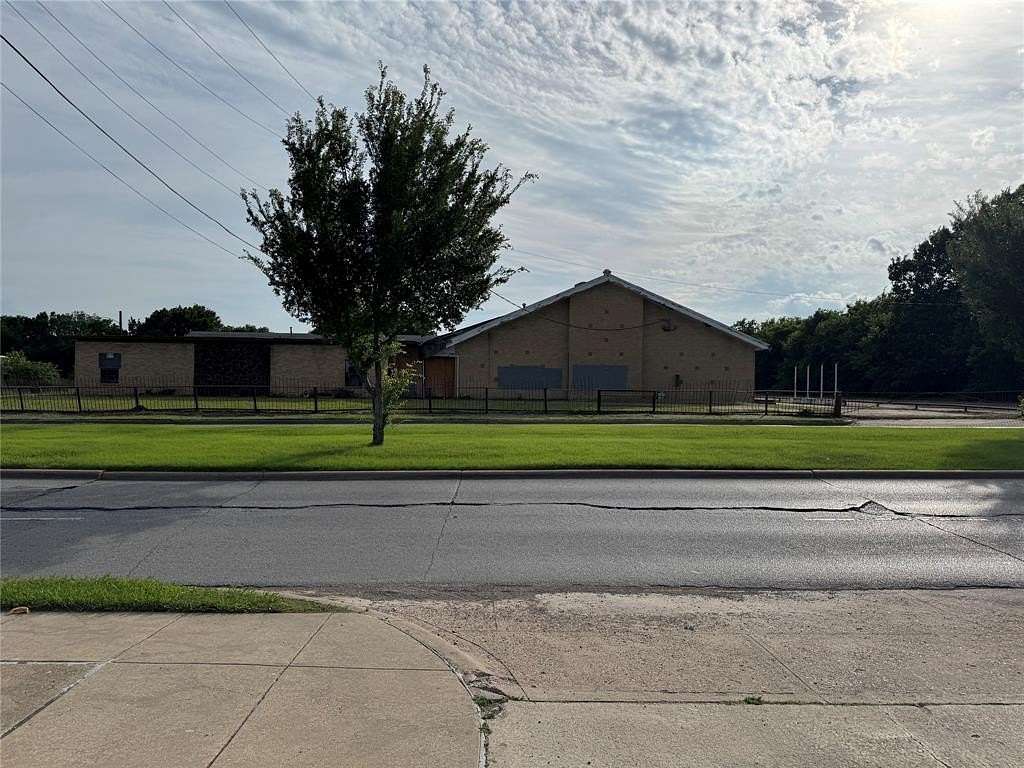 1.84 Acres of Improved Commercial Land for Sale in Dallas, Texas
