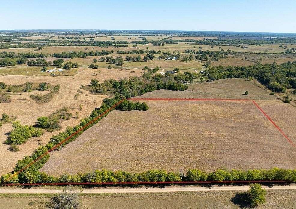 11 Acres of Land for Sale in Roxton, Texas