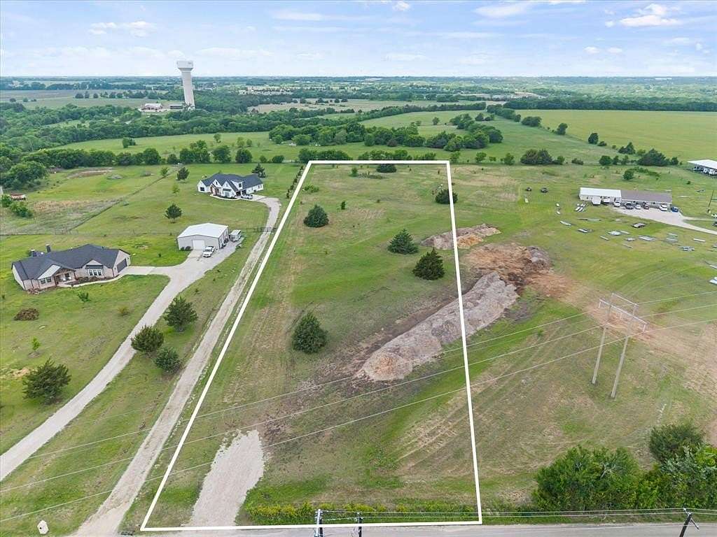 4 Acres of Residential Land for Sale in Van Alstyne, Texas
