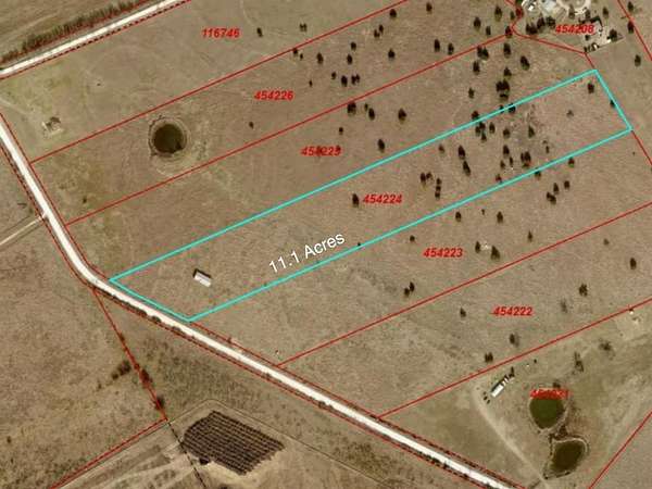 11.1 Acres of Land for Sale in Hubbard, Texas